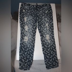 Vintage Reunion Ripped Jeans